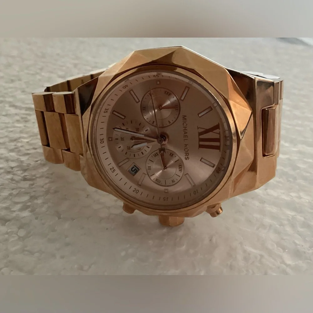 Michael Kors chic modern